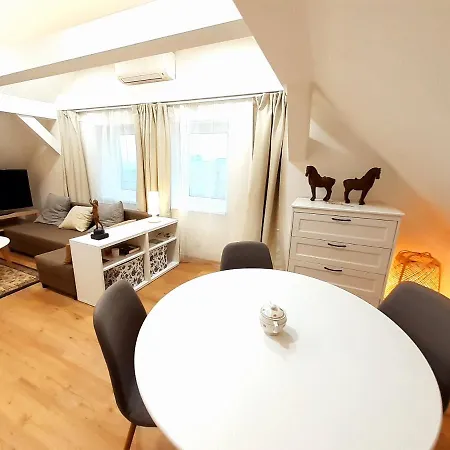 V Centru - * Lazne Kynzvart